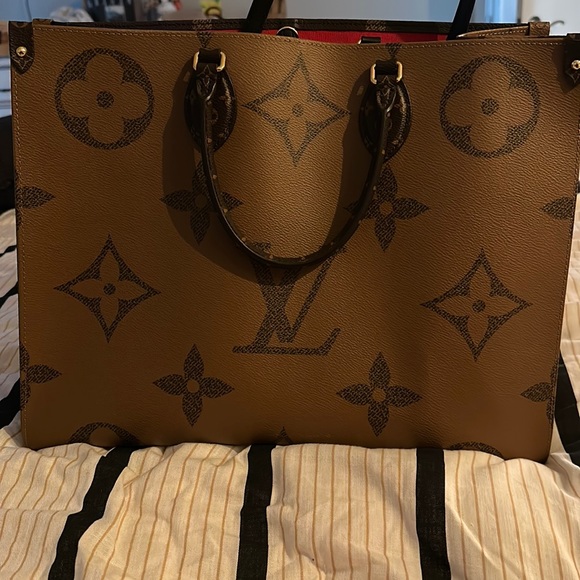 Authentic Louis Vuitton will ship with box and store bag - Picture 1 of 15